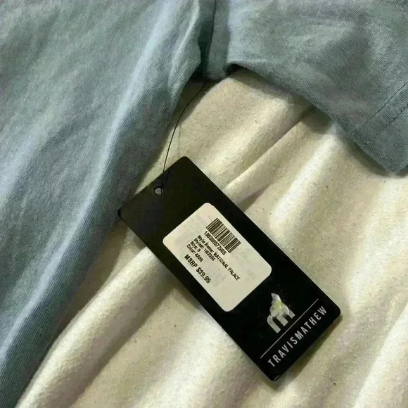 Travis Mathew Bushwood Country Club t-shirt. Size small - Picture 9 of 9